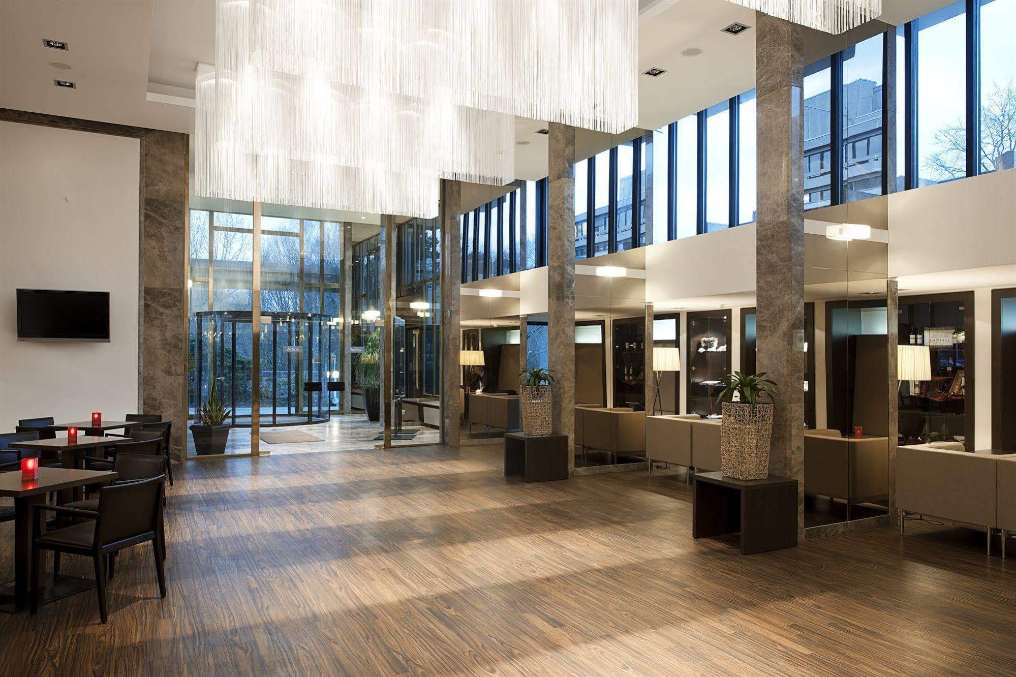 Nh Wiesbaden Esterno foto