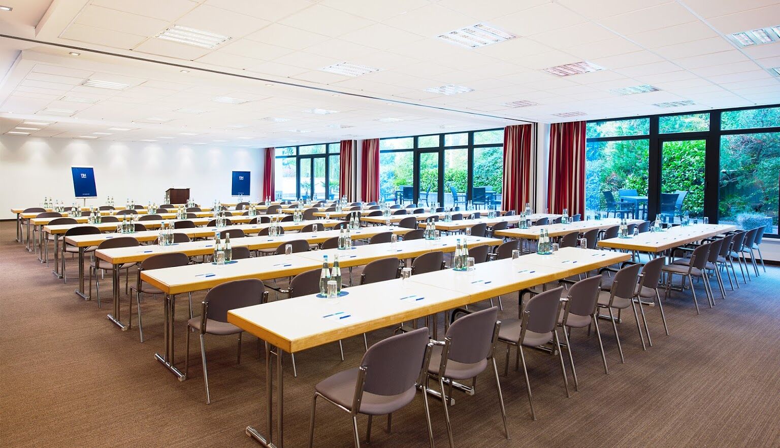 Nh Wiesbaden Esterno foto